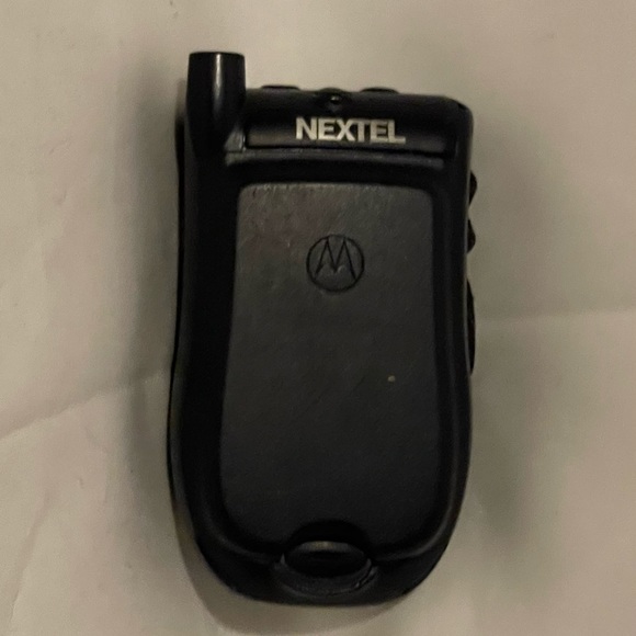 Motorola i60c (Nextel) Black Grey Cellular Flip Phone Untested FOR PARTS ONLY! - Picture 2 of 3